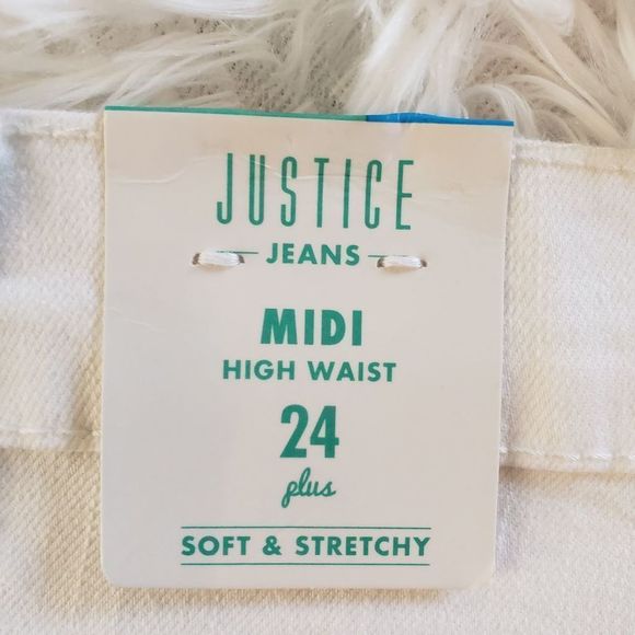 Justice Girl's plusButton Front Cuffed Jean Shorts - Picture 4 of 8